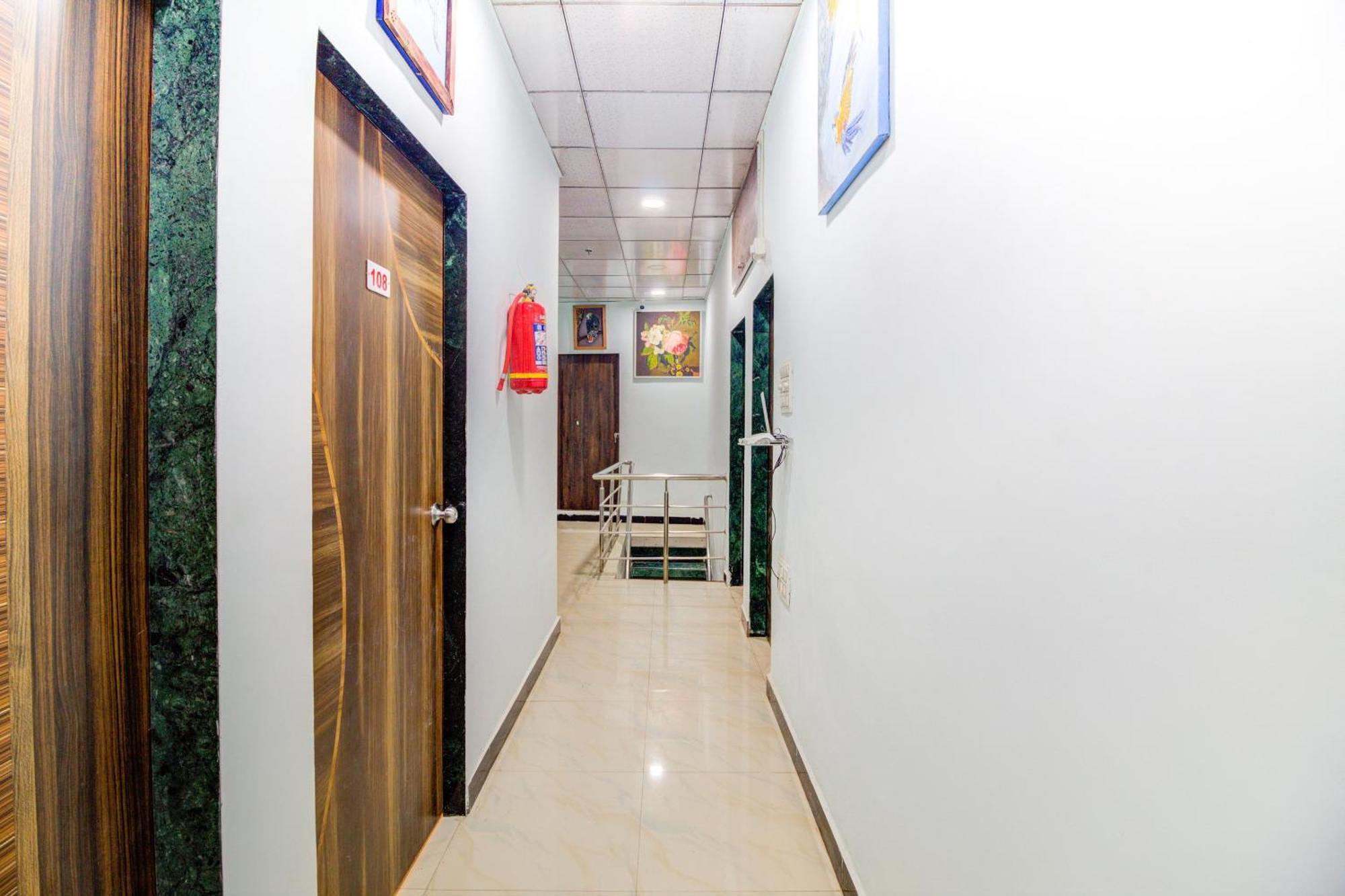 מומביי Hotel O Anjali Hotel מראה חיצוני תמונה