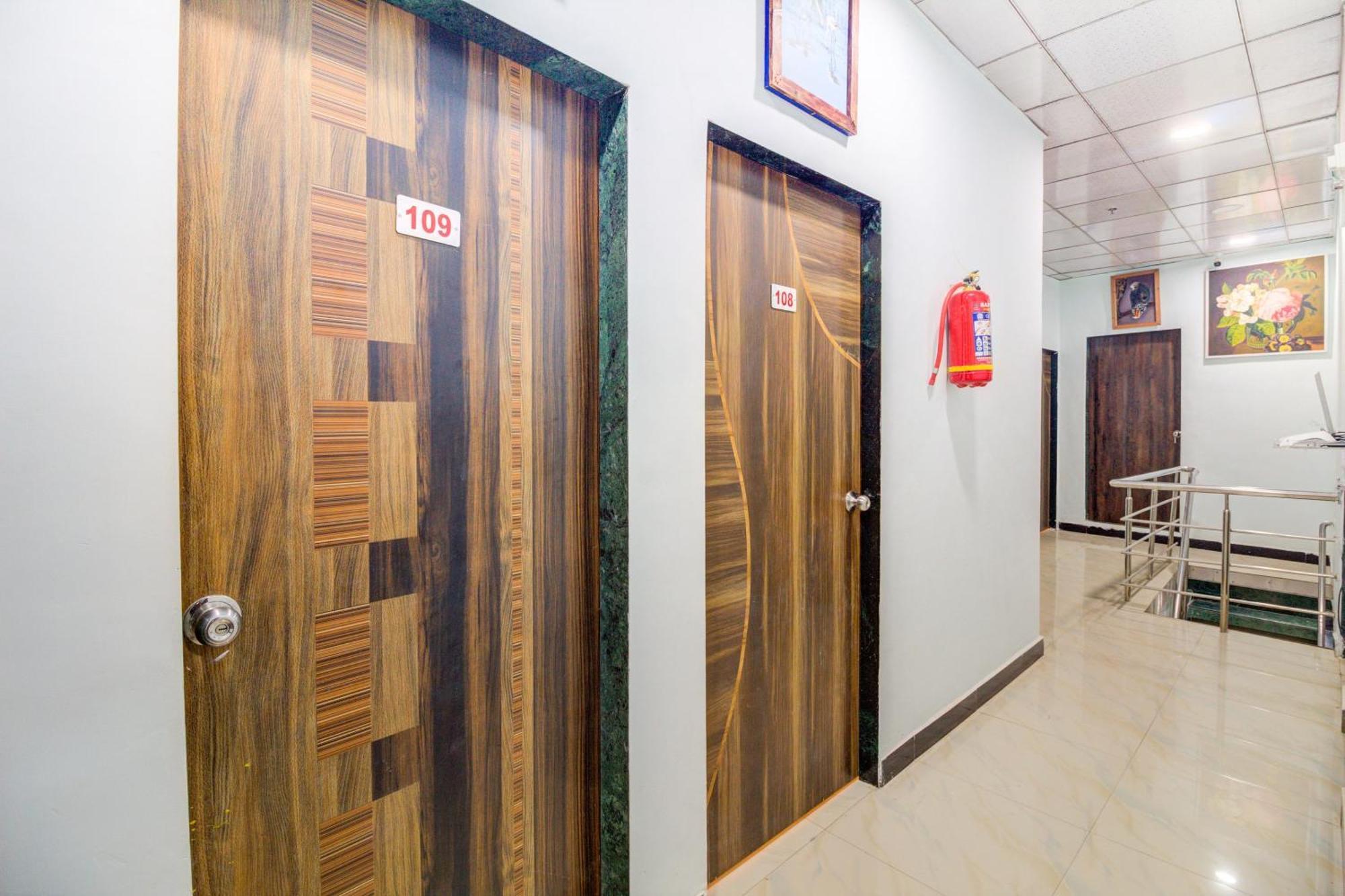 מומביי Hotel O Anjali Hotel מראה חיצוני תמונה