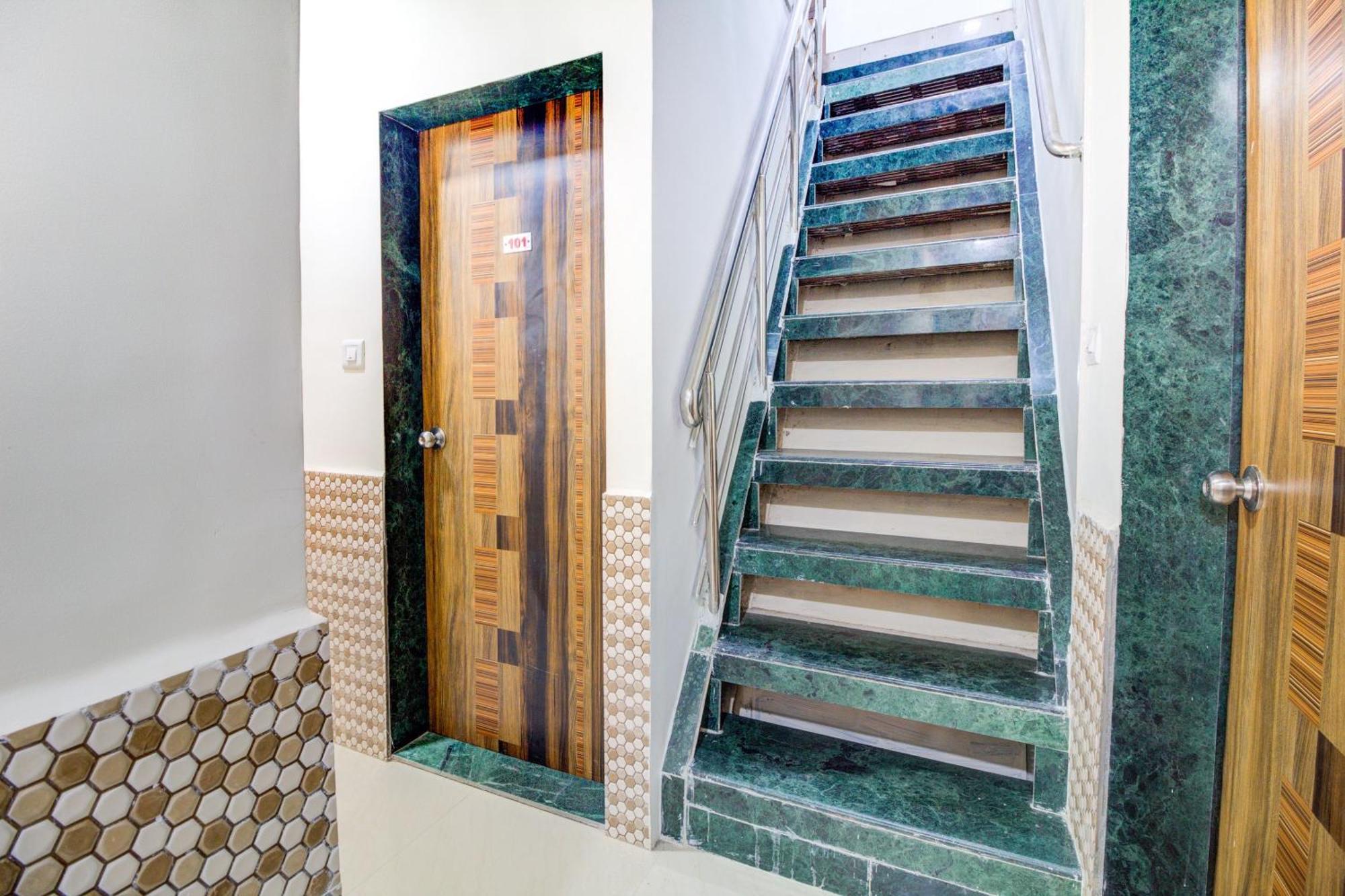 מומביי Hotel O Anjali Hotel מראה חיצוני תמונה